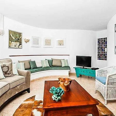 Bini Segui Villa Binibeca